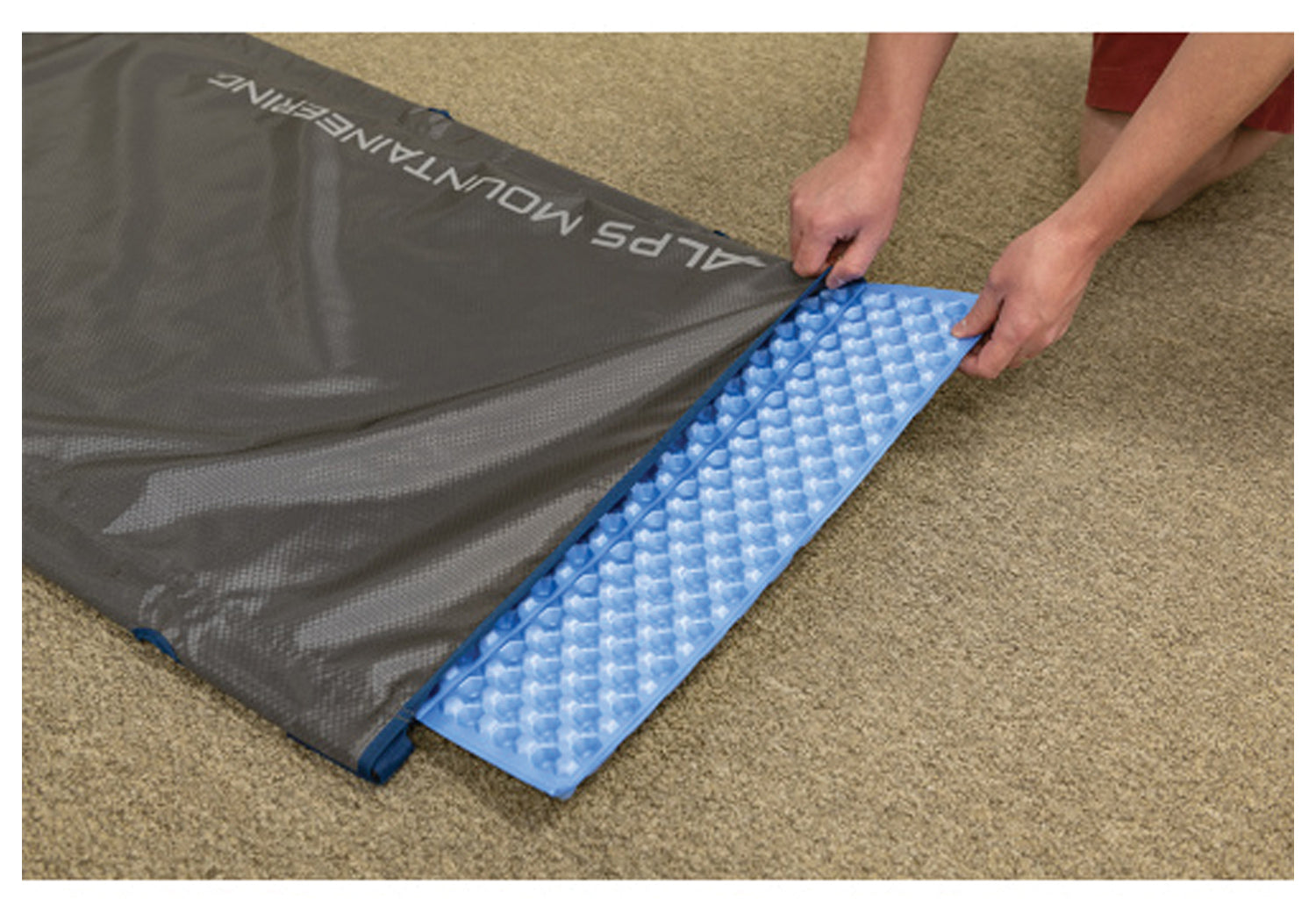 ALPS Mountaineering Ready Lite Cot Gray - Lightweight Camping Cot