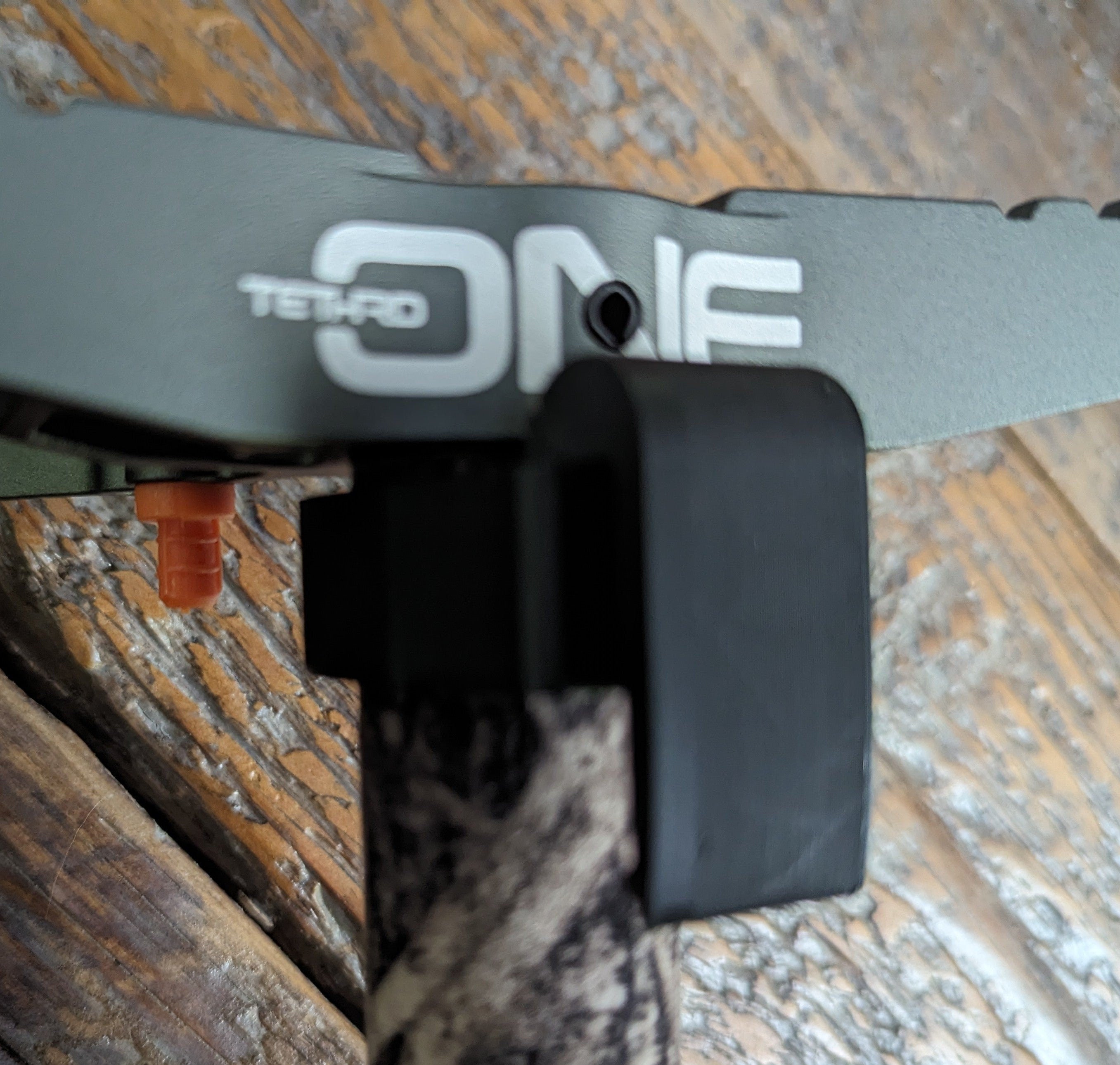Tethrd One Stick Caddy for Saddle Hunting