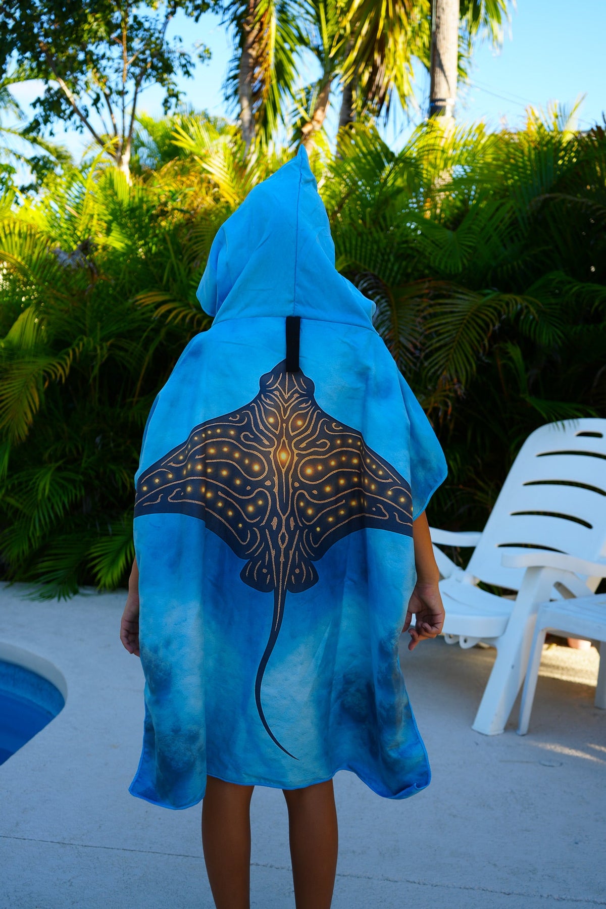 Hihimanu - Ornate Eagle Ray Towel Poncho (Mini)