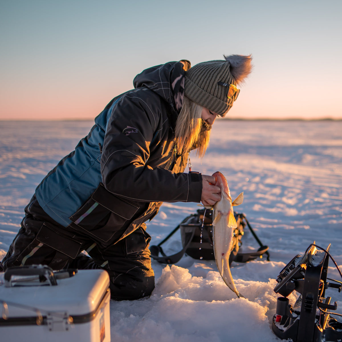 Avid 2.0 Ice Fishing Floatation Jacket - Small & Medium Only