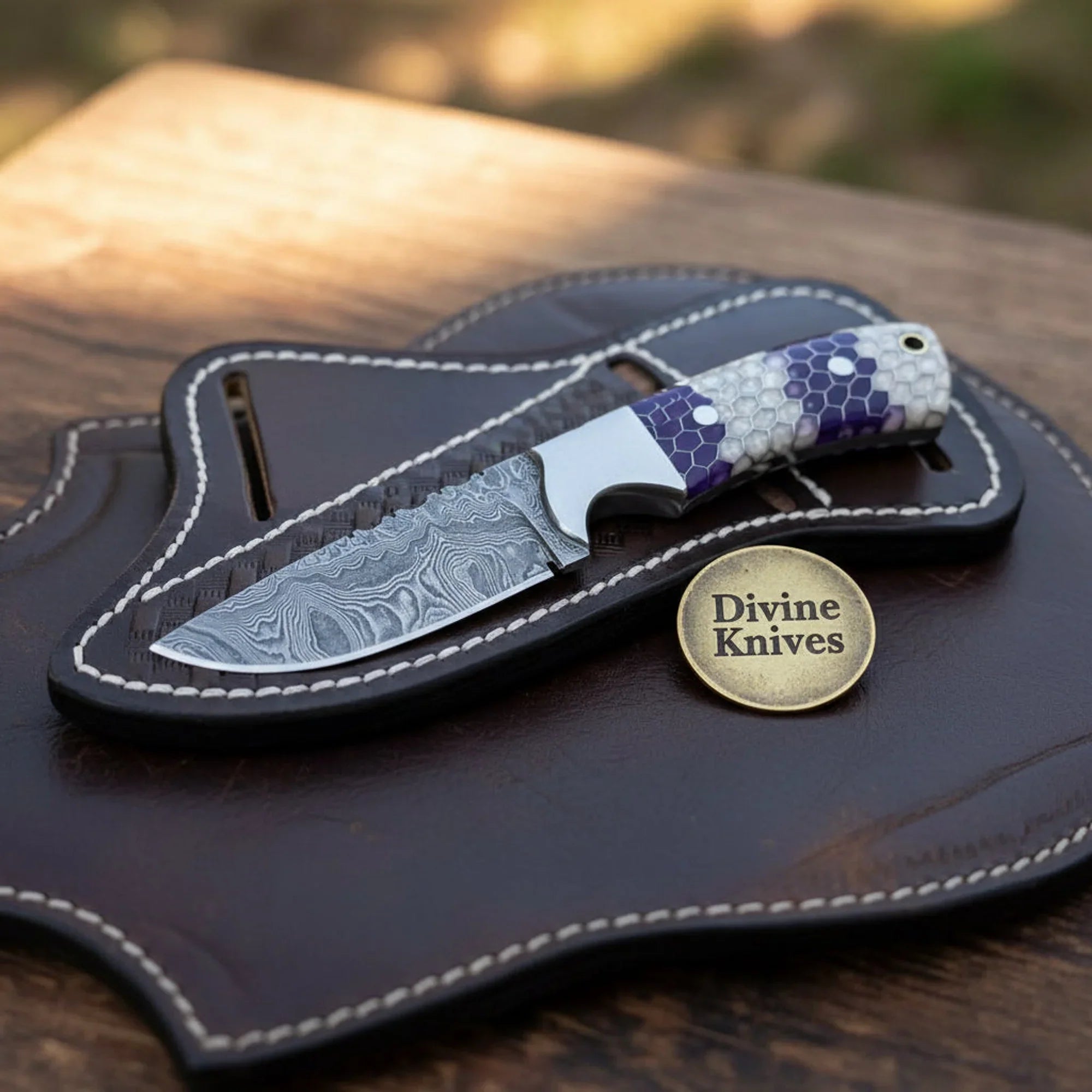 Resin-Handle Cowboy Knife with Damascus Blade & Hand-Stitched Sheath