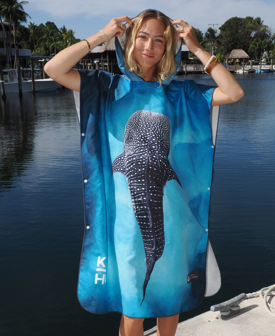 Lelewaʻa - Whale Shark Towel Poncho (Regular)