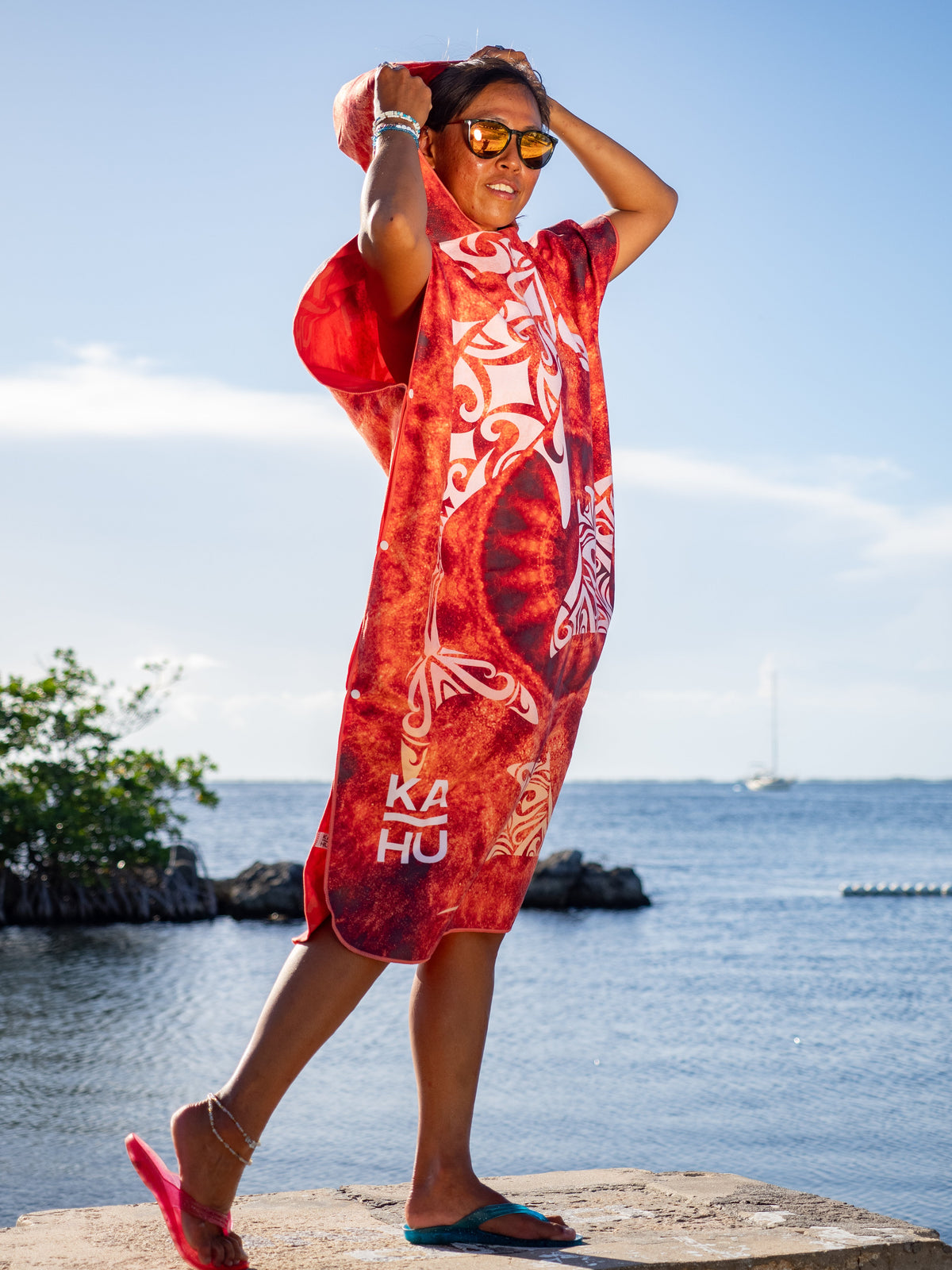Lahui - Hawaiian Tribal Towel Poncho (Regular)