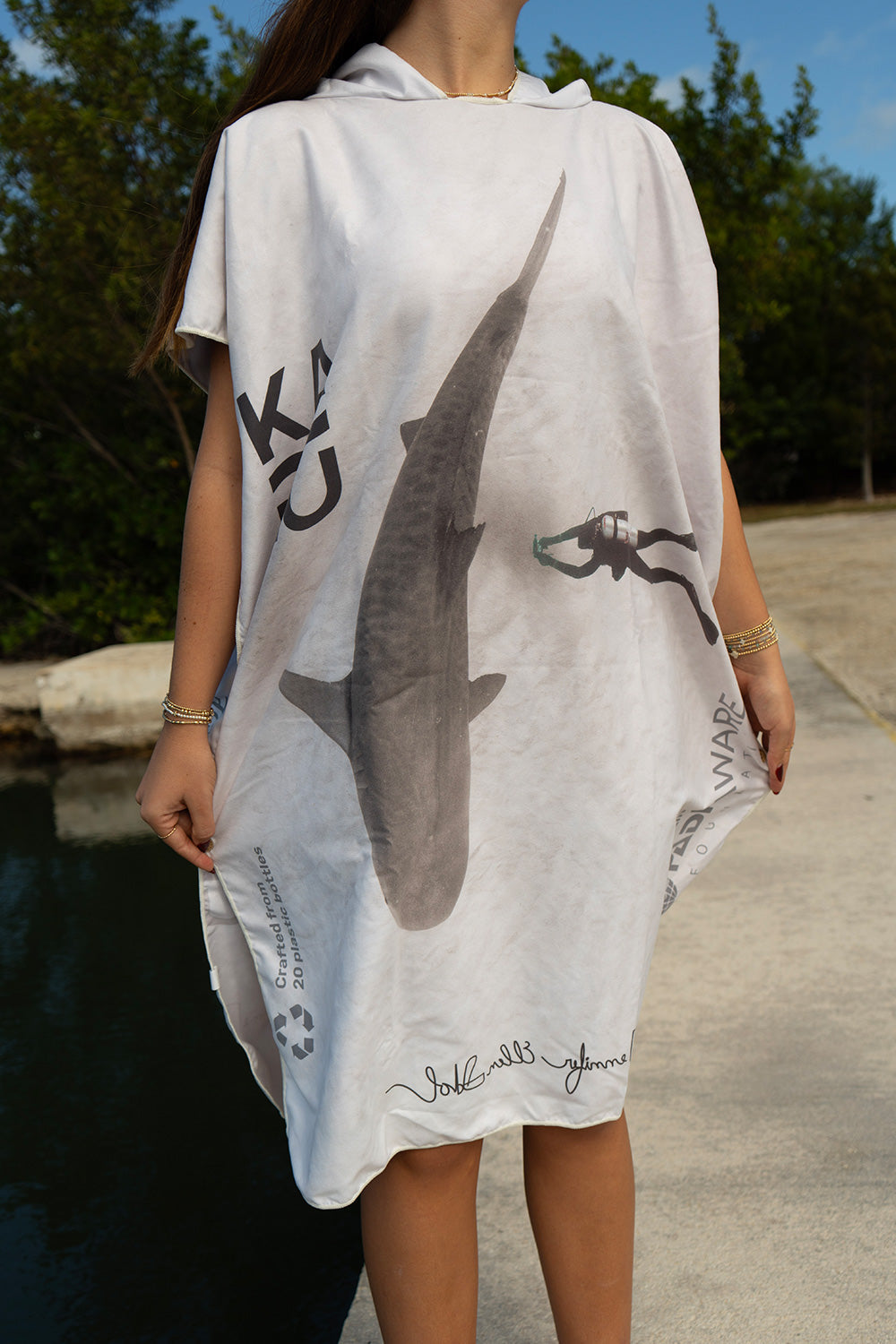 PADI Aware - Shark Towel Poncho (Regular)