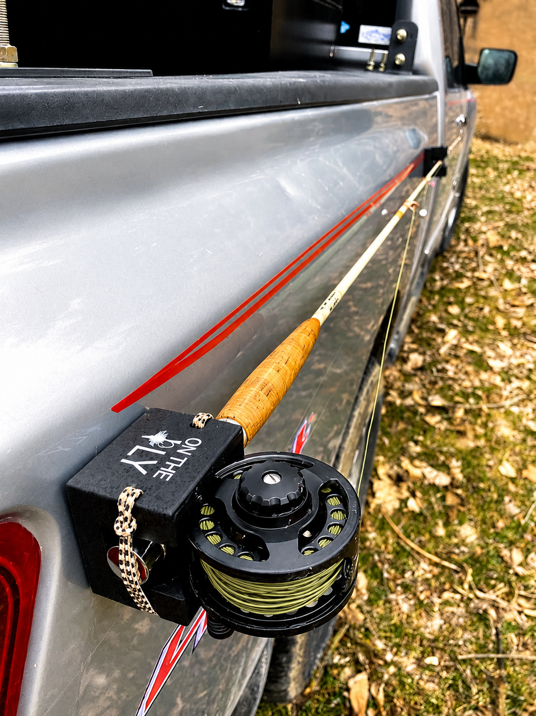 ON THE FLY / Magnetic Rod Holder