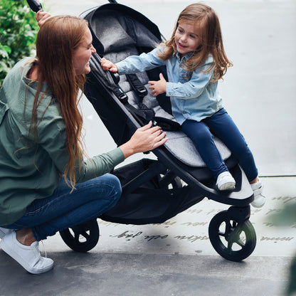 Thule Spring Stroller in Blue – Lightweight and Compact Baby Travel Solution