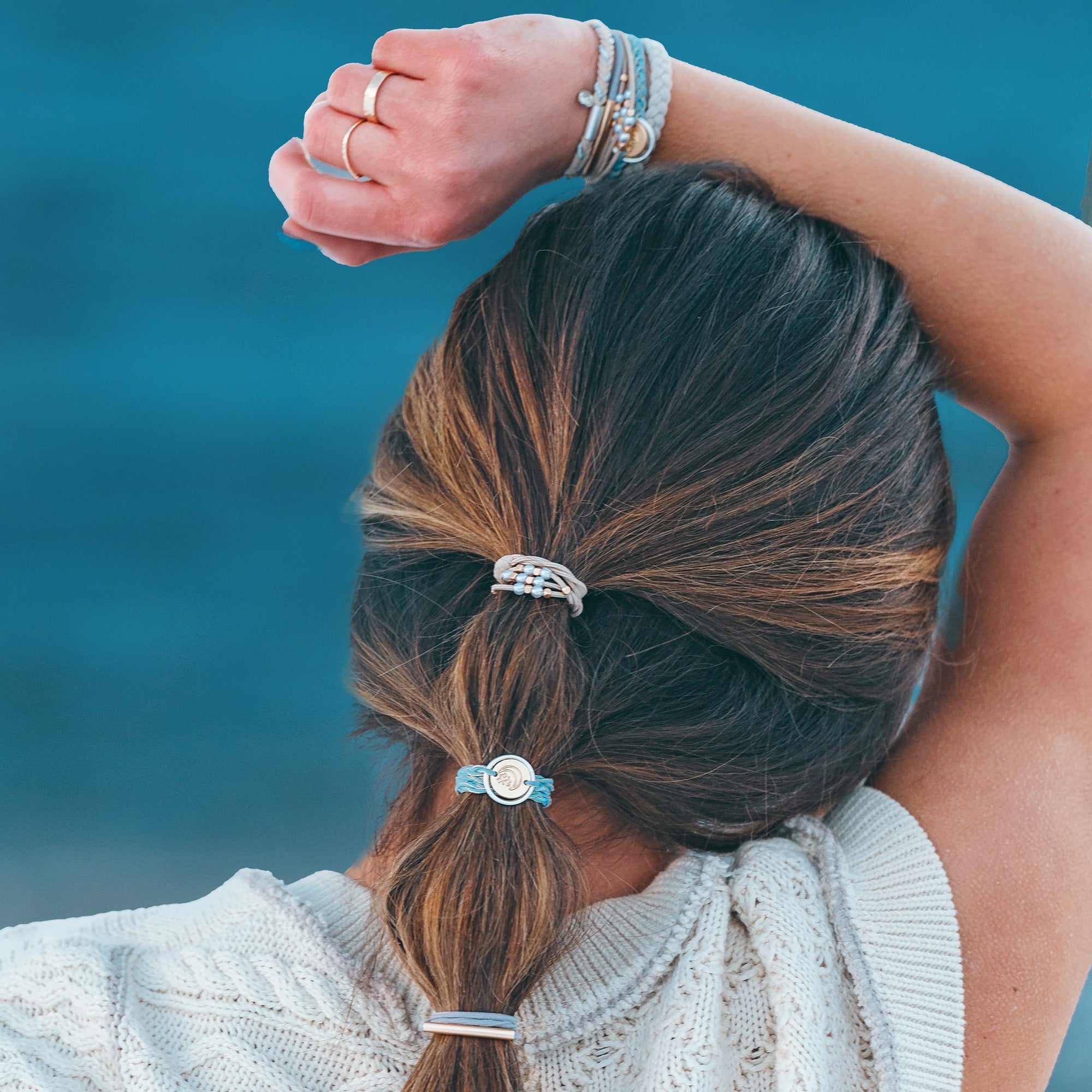 "Wonder" Soft Creams &amp; Blues with Pearls &amp; Gold Hair Tie Bracelets