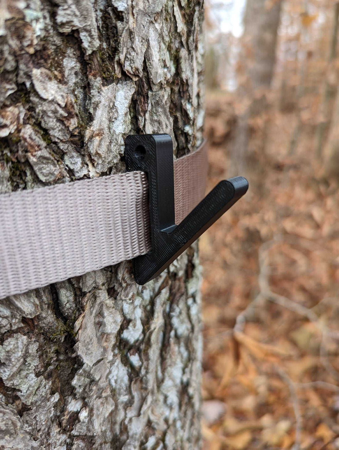 Angled Gear Hook for Saddle Hunting