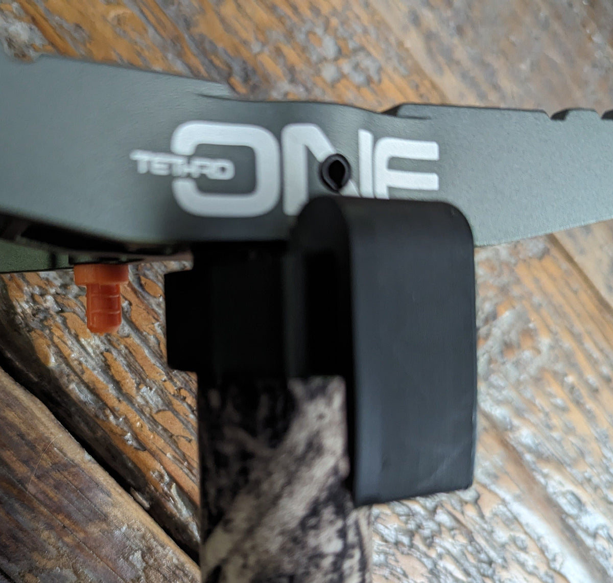 1" Round Stick Caddy for Saddle Hunting - Tethrd One, Latitude Synergy, Arsenal Carbonlite, TreeStyx