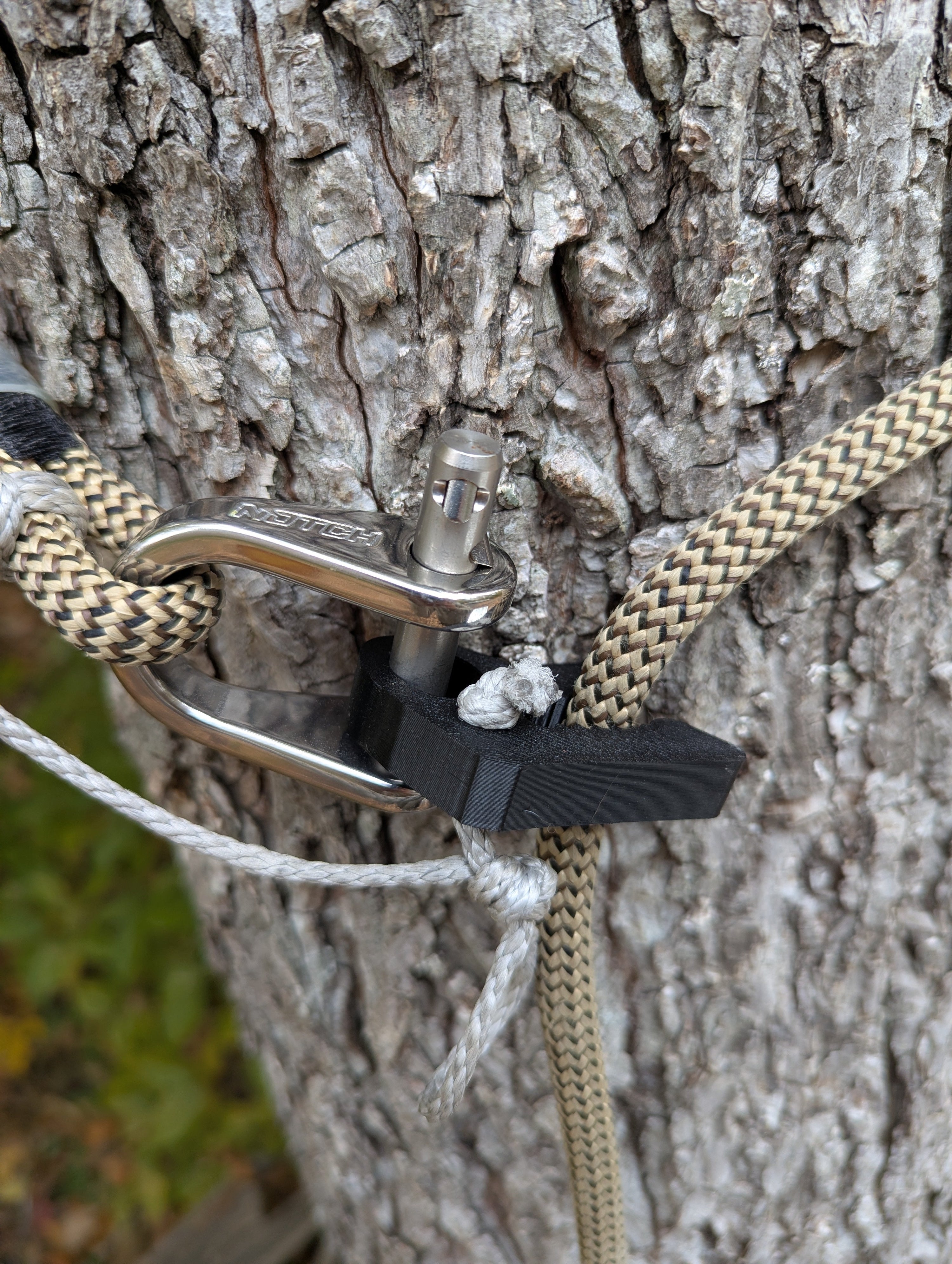 T-REX Tether Clip - Mobile / Saddle Hunting / One Sticking