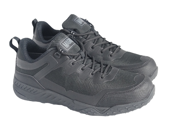 Magnum Ultima low cut lightweight tactical shoe