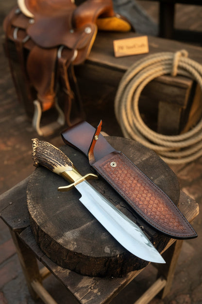 Handmade Carbon Steel Hunting Knife with Stag Horn Handle &amp; Leather Sheath