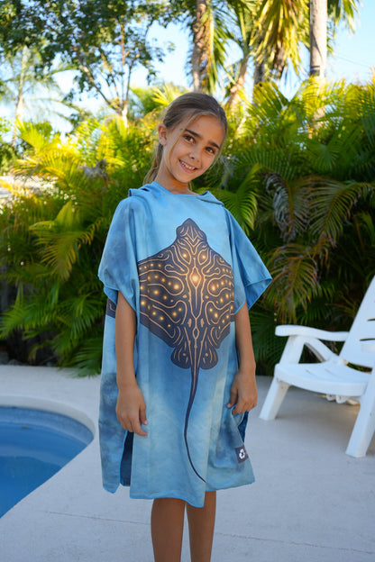 Hihimanu - Ornate Eagle Ray Towel Poncho (Mini)
