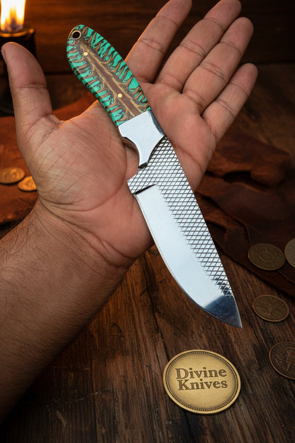 Emerald Pinecone Ranch Skinner Knife with Carved Wood Handle