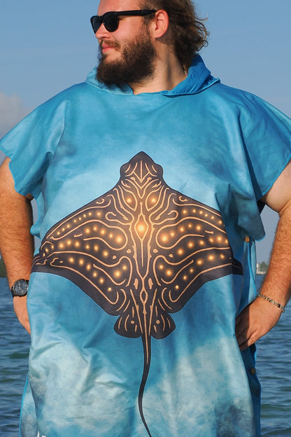 Hihimanu - Ornate Eagle Ray Towel Poncho (Max)