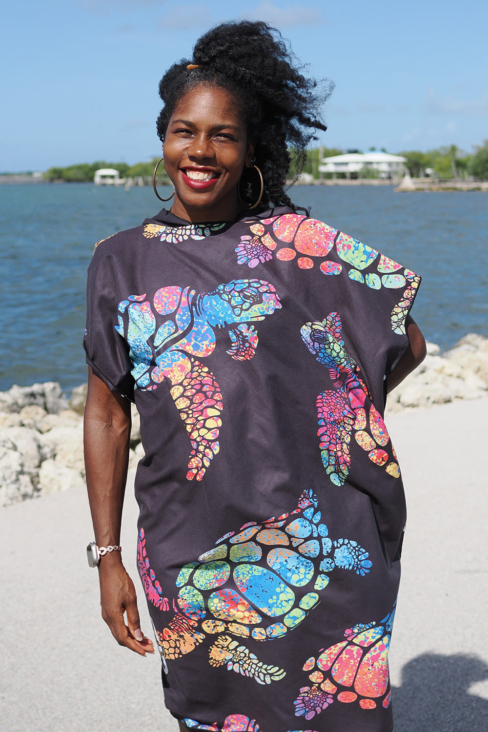 Anuenue - Rainbow Turtle Towel Poncho (Regular)
