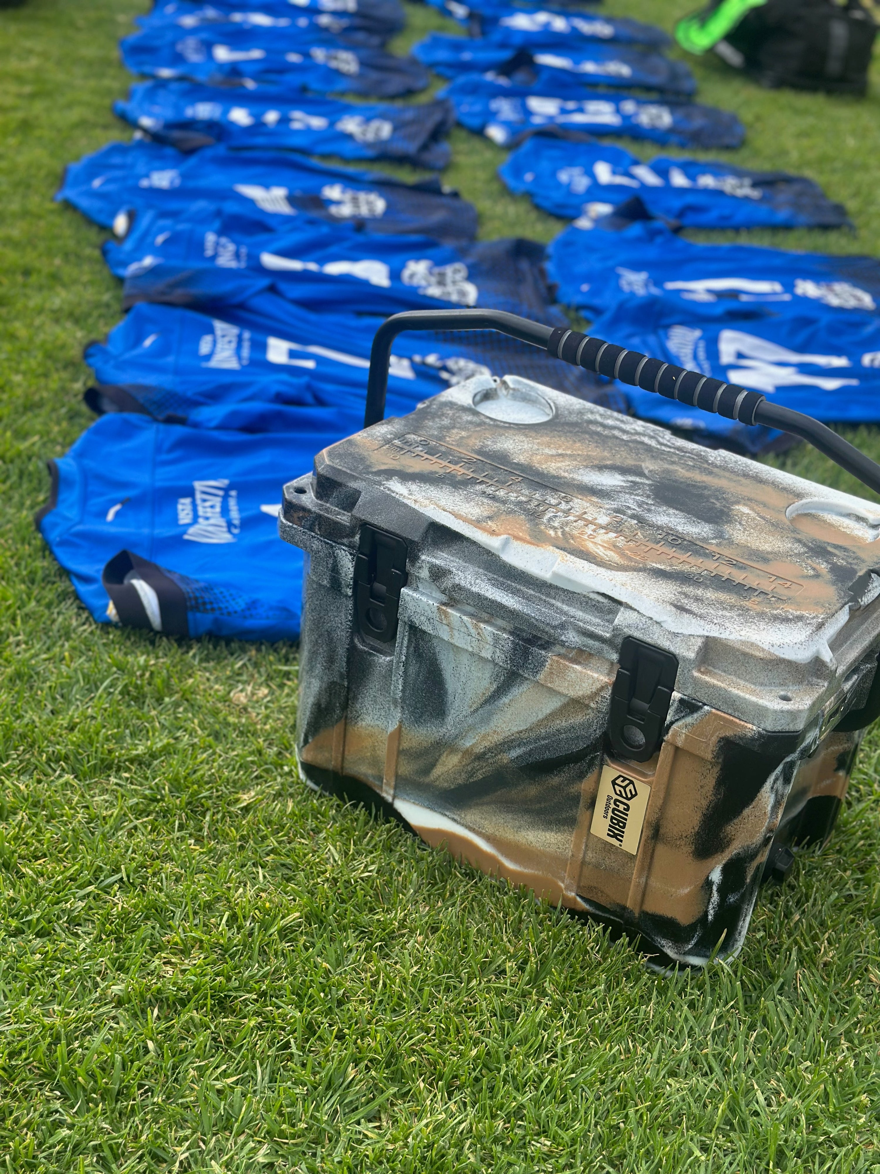 20 Quart Rotomolded Cooler - QuadraX