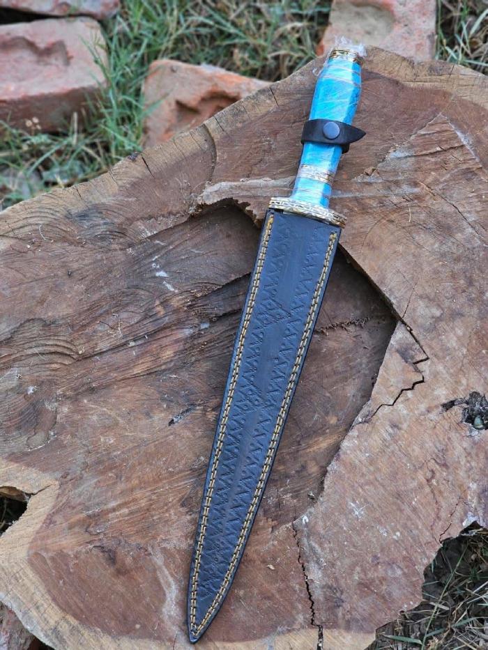 Turquoise Handle Damascus Dagger Set with Brass Bolsters