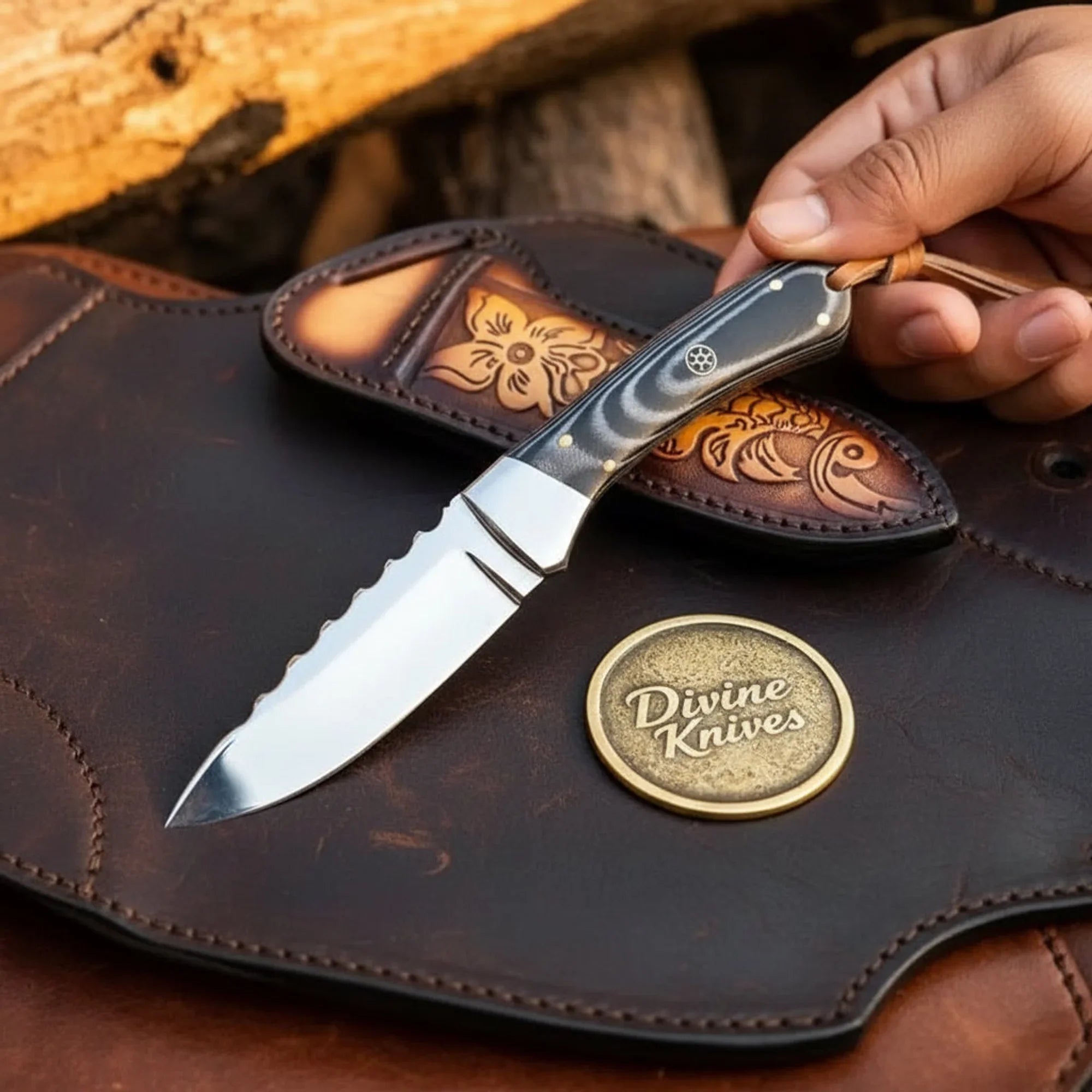 High-Carbon Cowboy Knife with Mirror-Polished Blade &amp; Pakka Wood Handle