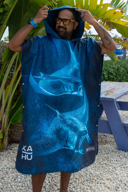 Kukui Kai - Manta Ray Towel Poncho (Max)