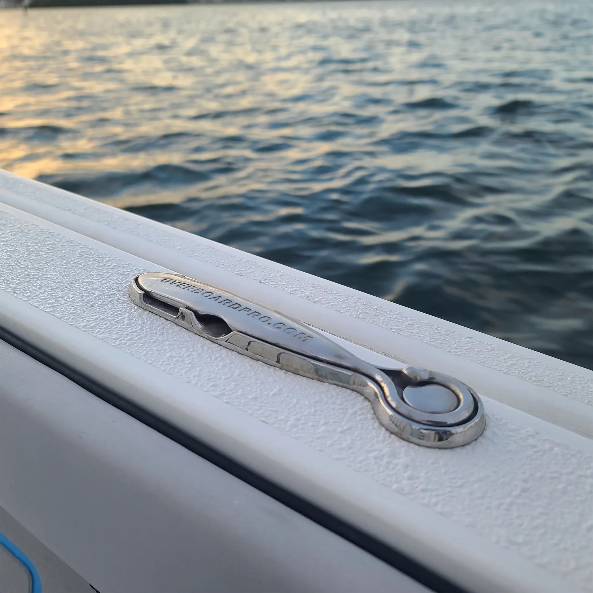 Overboard Boat Dehooker – Stud Mount | 316 Stainless | USA Mad