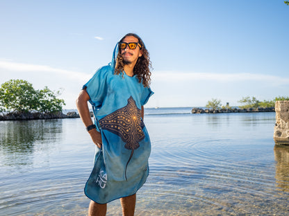 Hihimanu - Ornate Eagle Ray Towel Poncho (Regular)