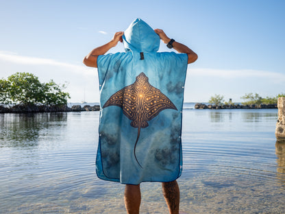 Hihimanu - Ornate Eagle Ray Towel Poncho (Regular)