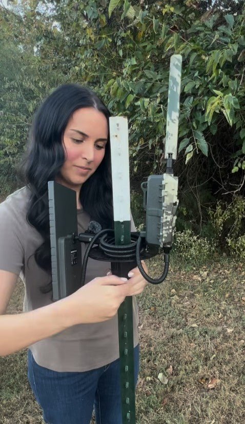Patented T-Post Trail Camera &amp; Solar Panel Mount — 1 Articulating Arm