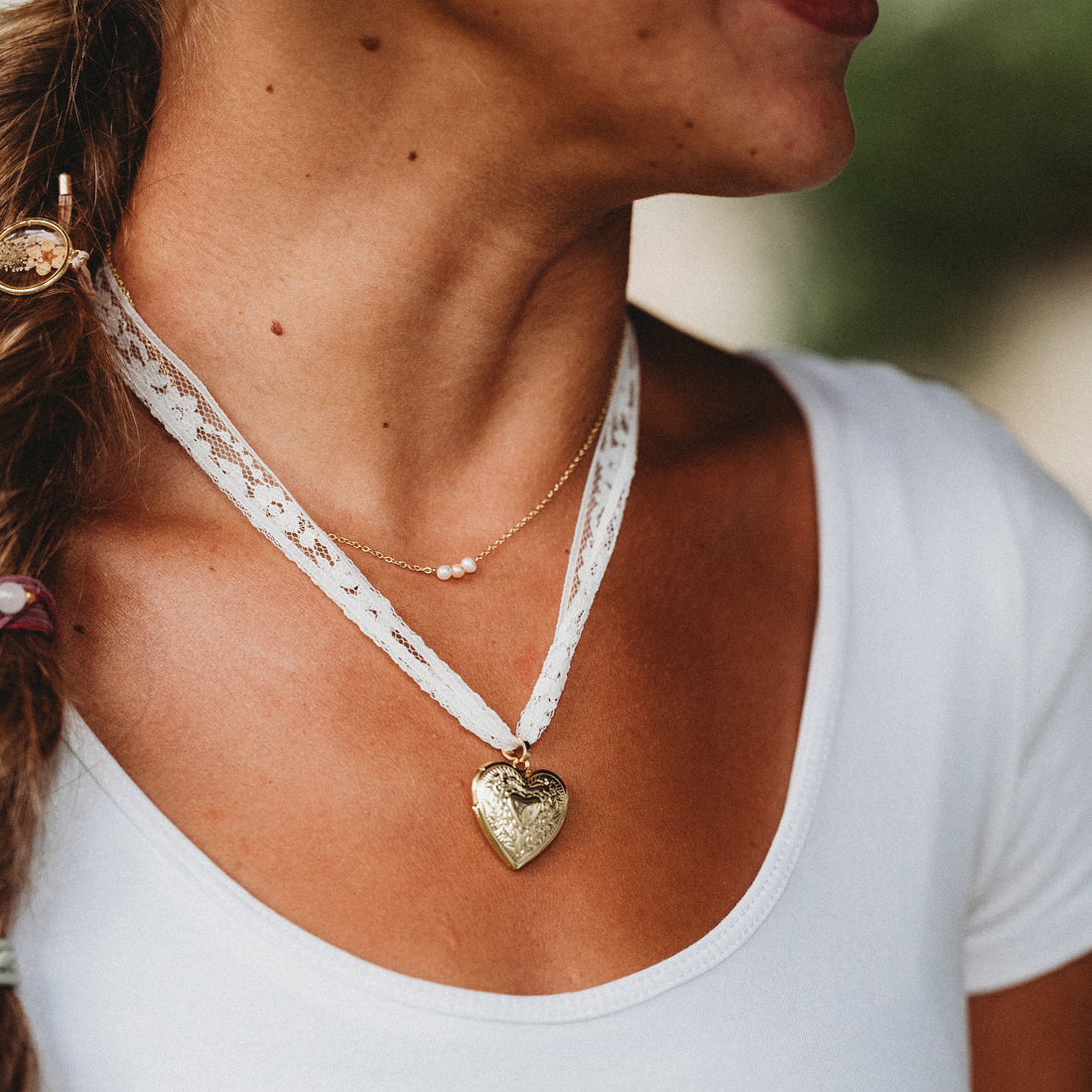 "Amoré" Gold Heart with Pearl Details Necklace Set