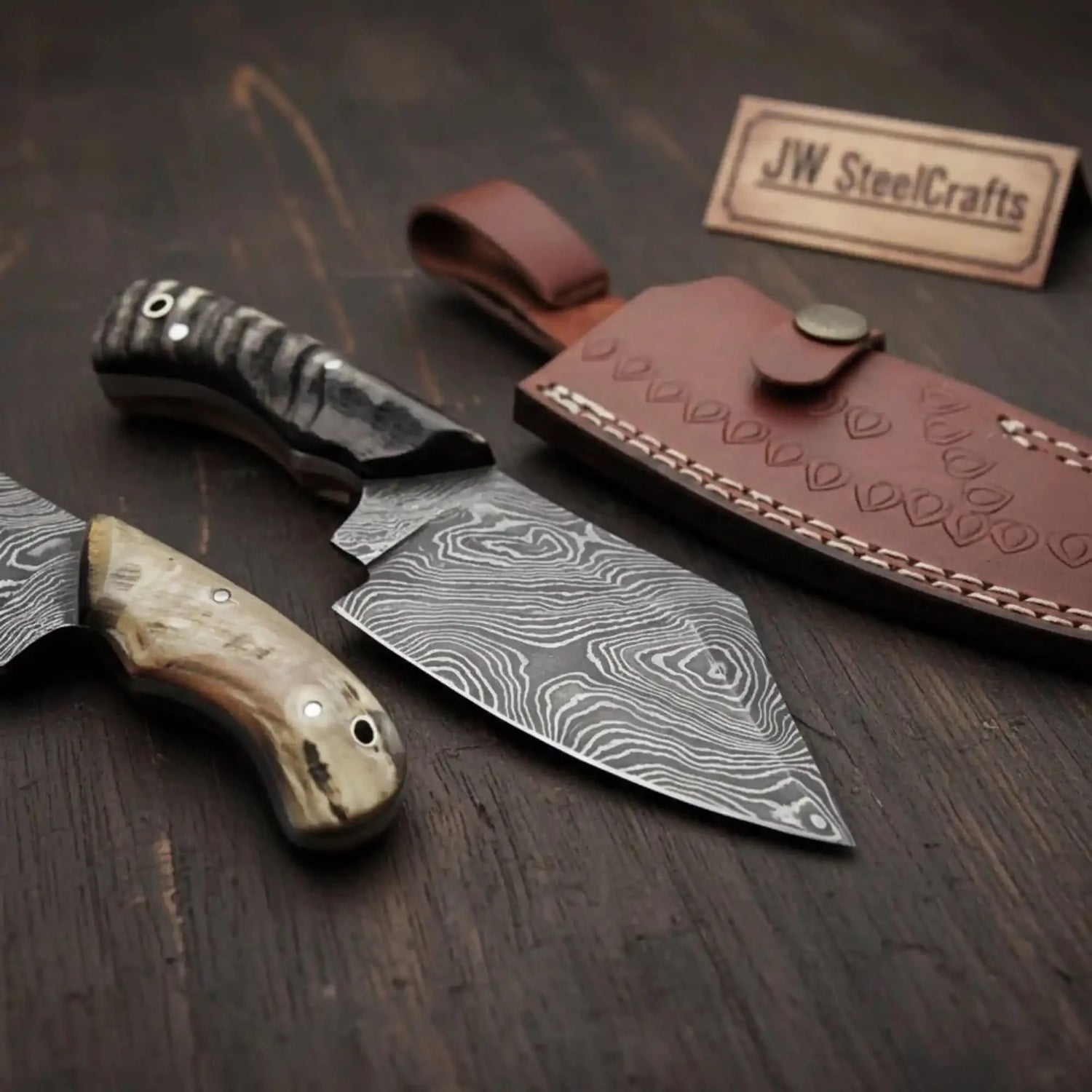 6-Inch Forged Damascus Skinning Knife — Ram Horn Handle, Full Tang &amp; Leather Sheath | JW Steel Crafts