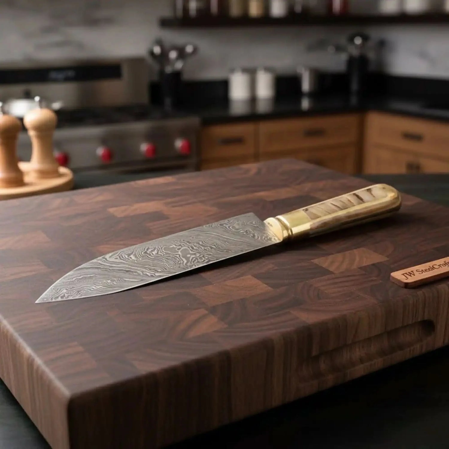 Premium Damascus Clip-Point Bushcraft Hunter — Twisted Pattern, Ram’s Horn &amp; Brass Handle with Leather Sheath